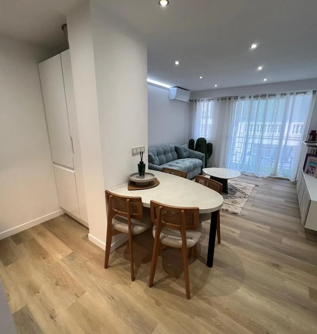 Beautiful Renovated 2Br Min From Beach Palais Cannes