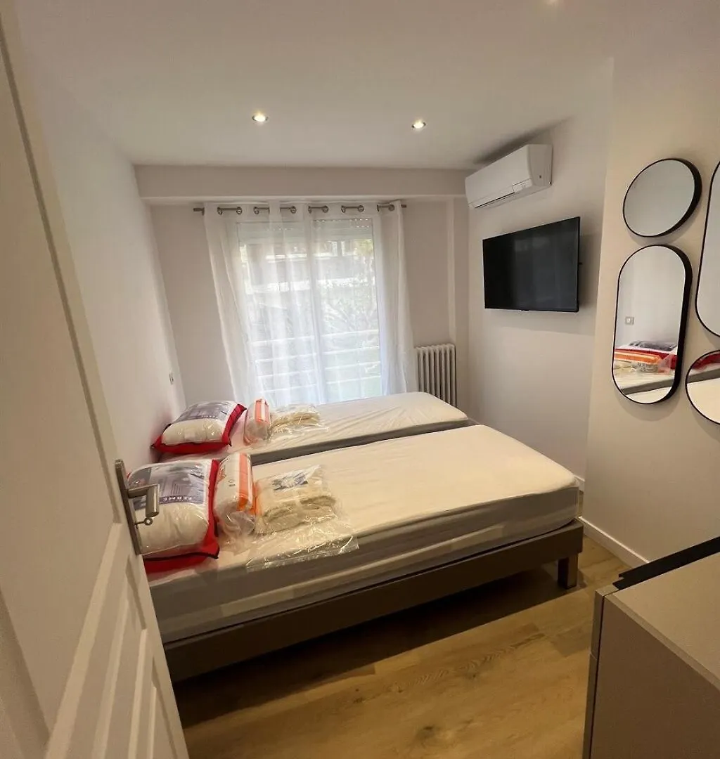 Beautiful Renovated 2Br Min From Beach Palais Cannes Apartment