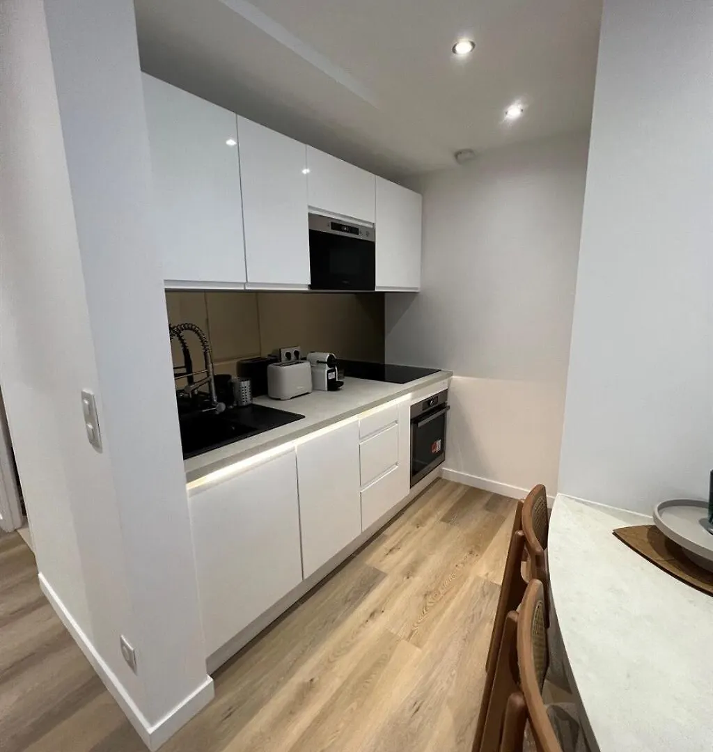 Apartment Beautiful Renovated 2Br Min From Beach Palais Cannes France