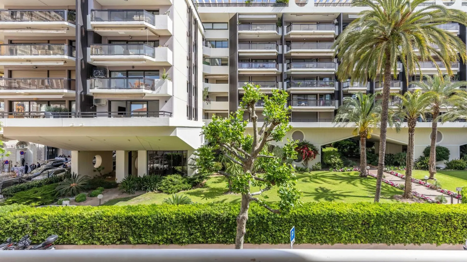 Beautiful Renovated 2Br Min From Beach Palais Cannes France